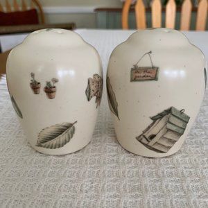 Pfaltzgraff Naturewood Salt & Pepper Shakers